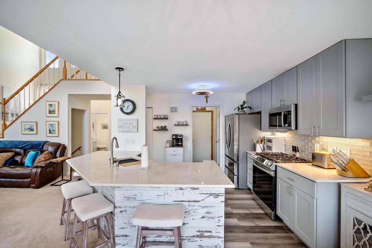1745 Woodland DRIVE 12-38