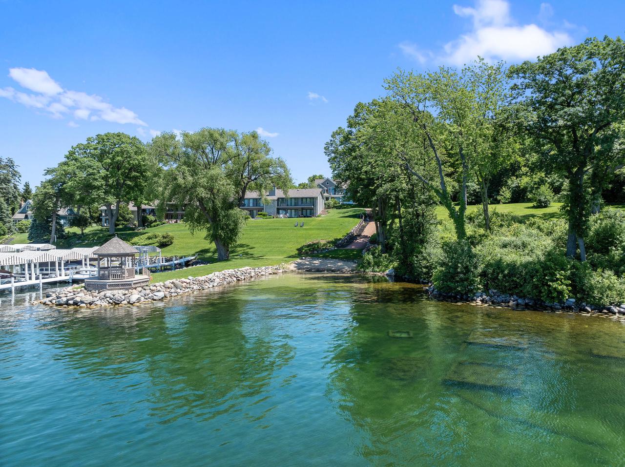 1120 South LAKE SHORE DRIVE 27