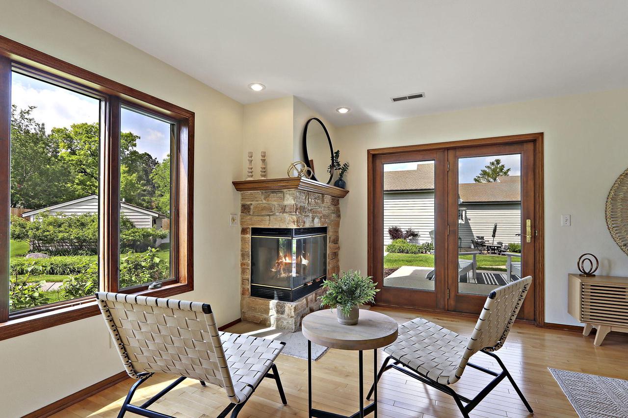 1611 Westbank CIRCLE