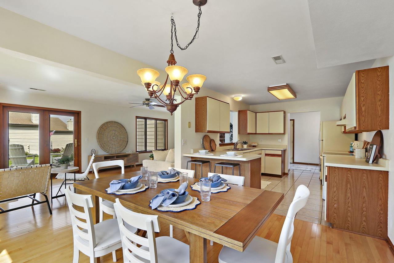 1611 Westbank CIRCLE