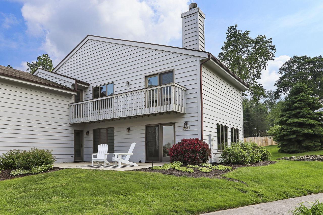 1611 Westbank CIRCLE