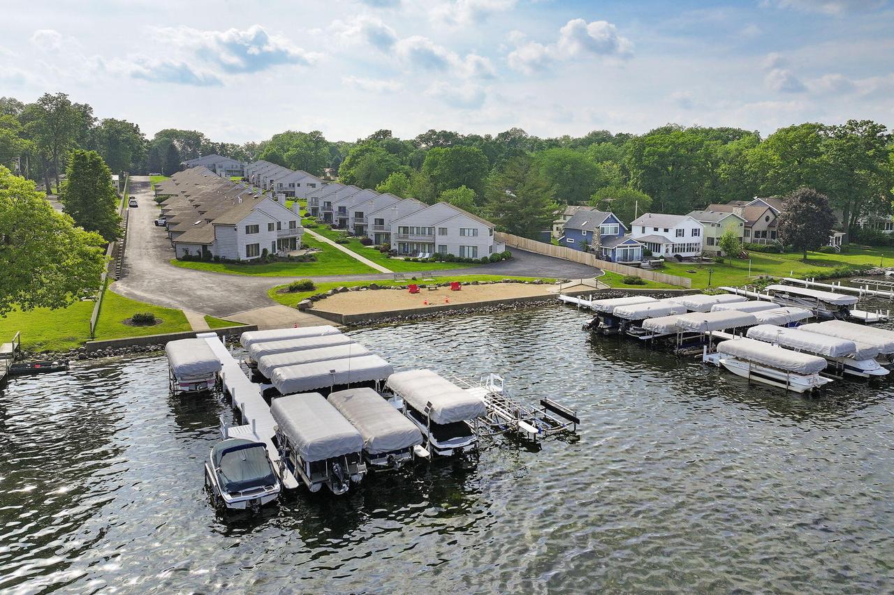 1611 Westbank CIRCLE