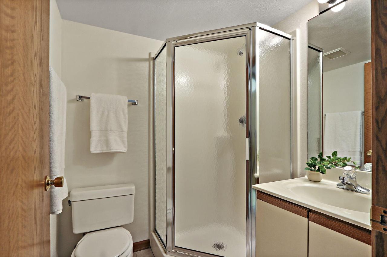 1611 Westbank CIRCLE