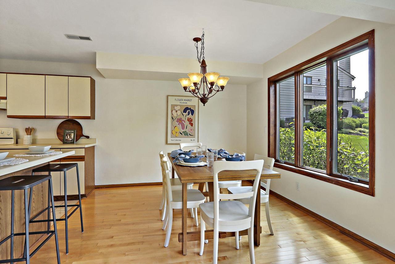 1611 Westbank CIRCLE