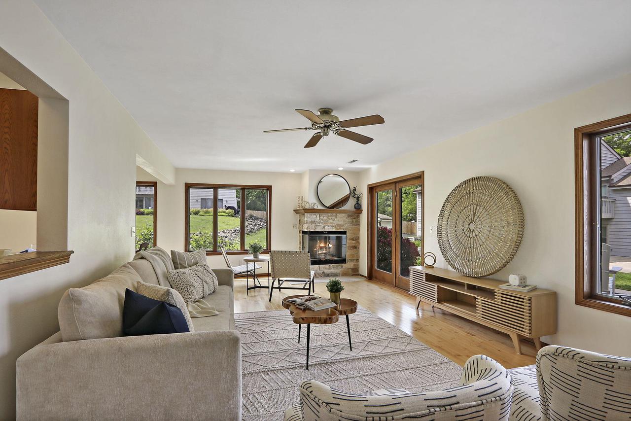 1611 Westbank CIRCLE