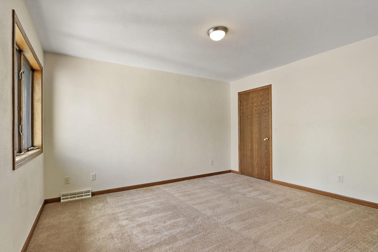 1611 Westbank CIRCLE