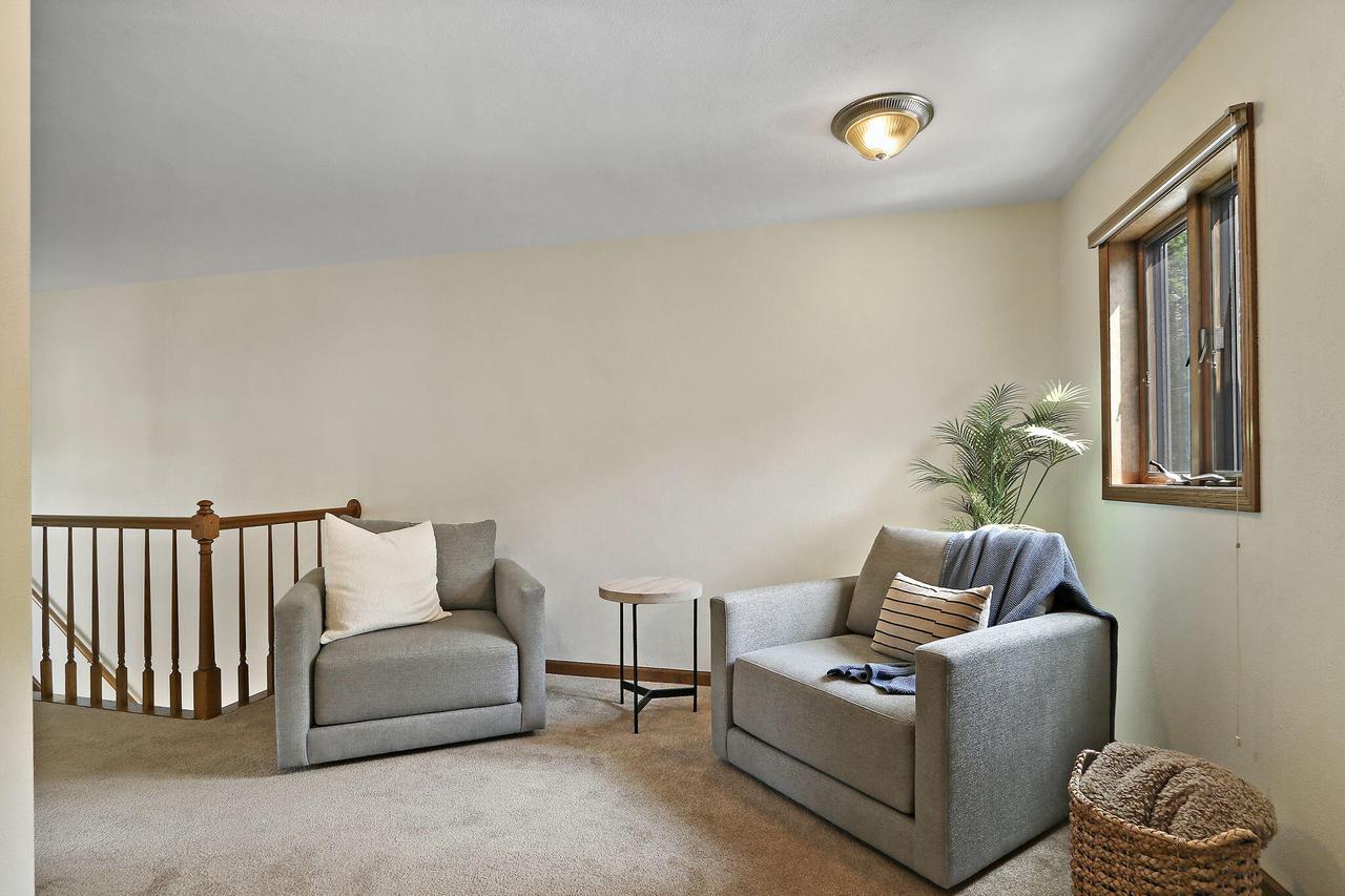 1611 Westbank CIRCLE