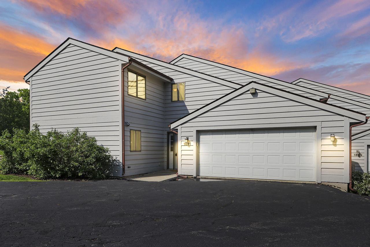 1611 Westbank CIRCLE