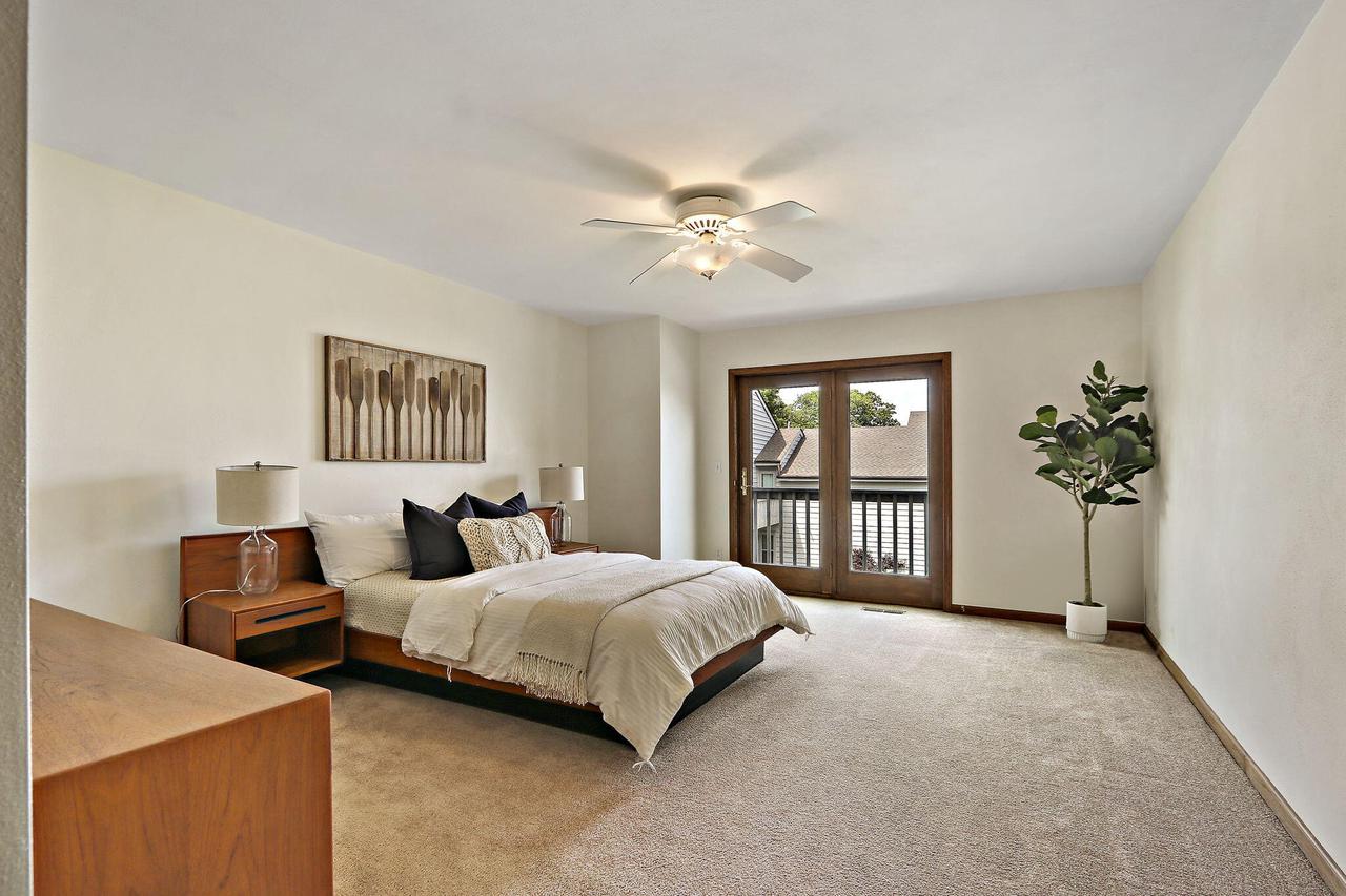 1611 Westbank CIRCLE