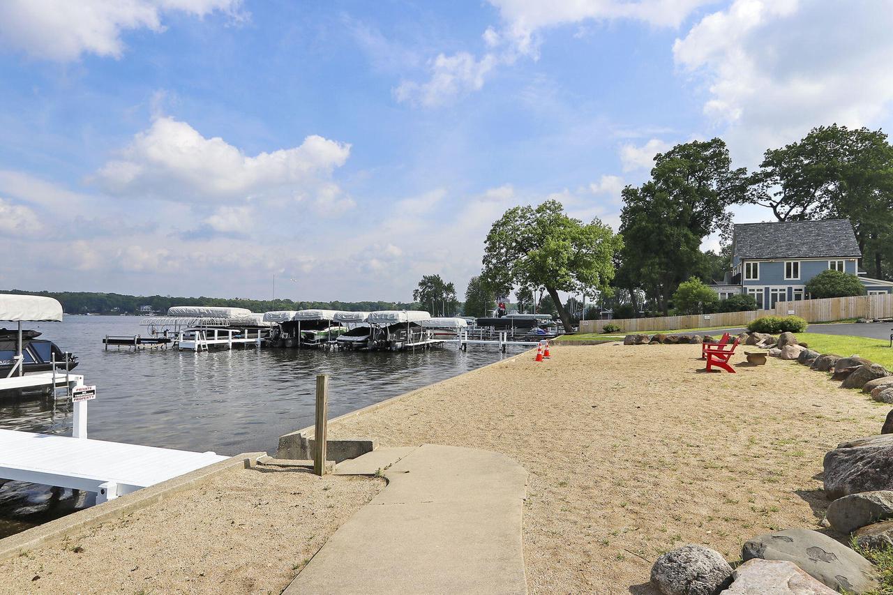 1611 Westbank CIRCLE