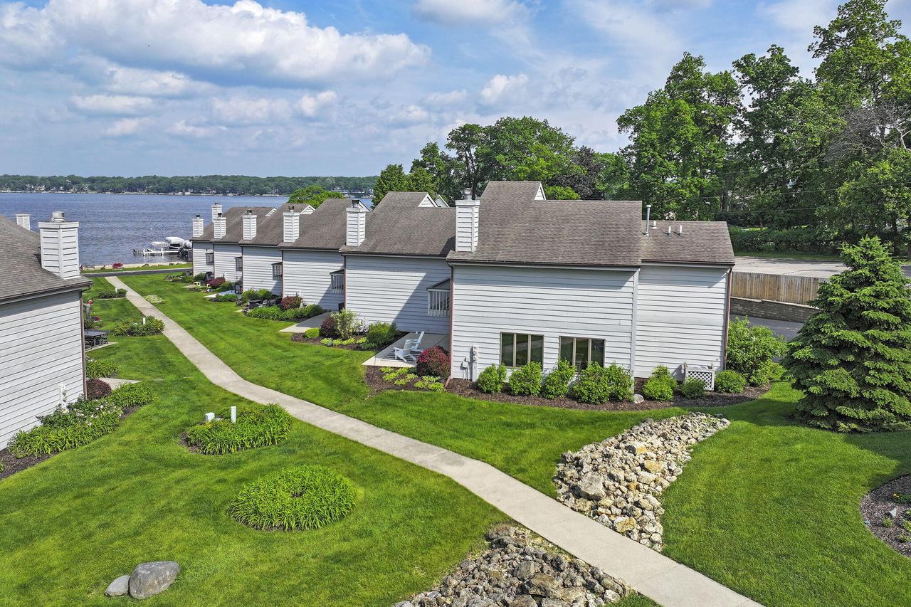 1611 Westbank CIRCLE