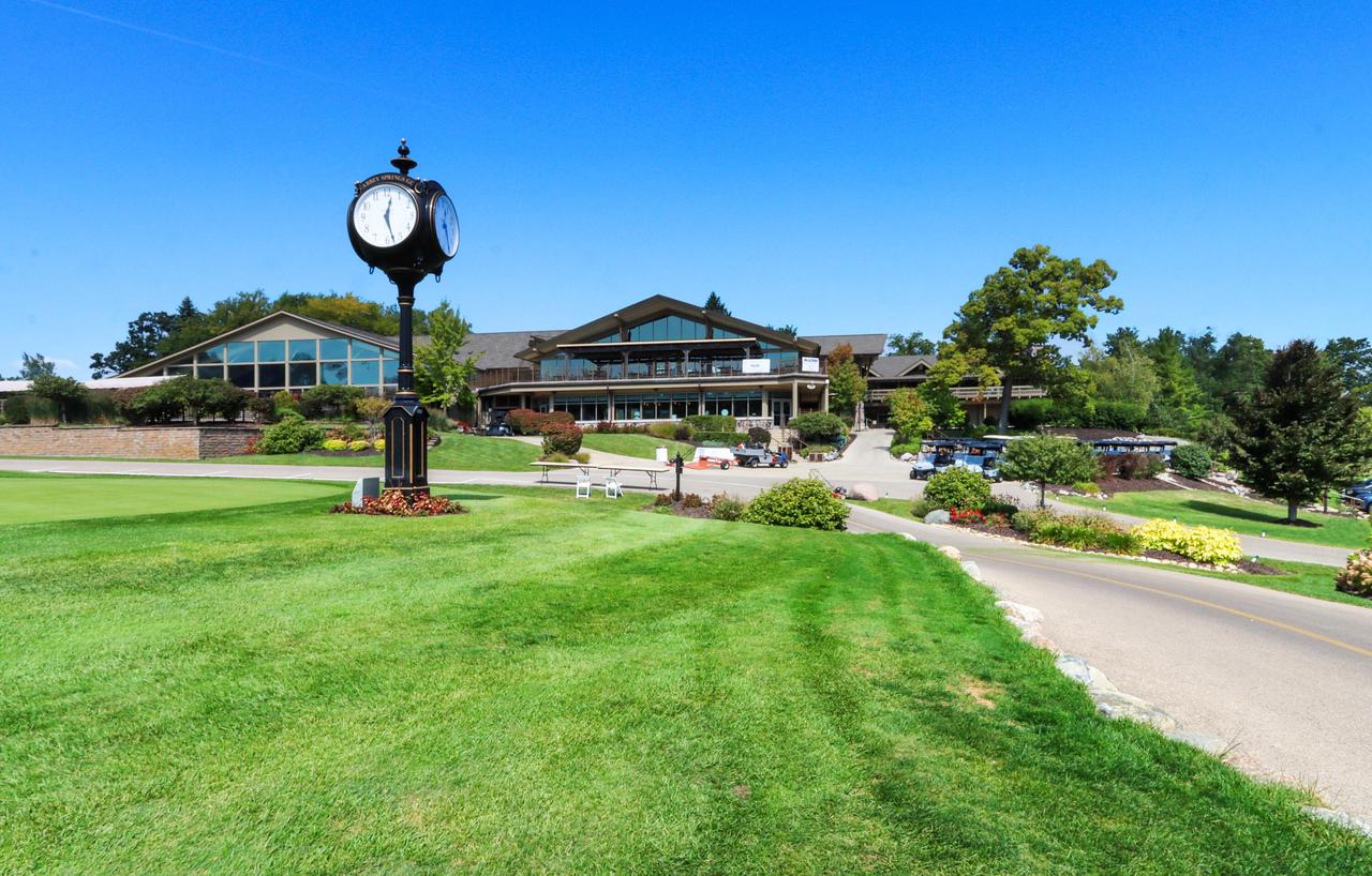 502 Tam O'Shanter DRIVE