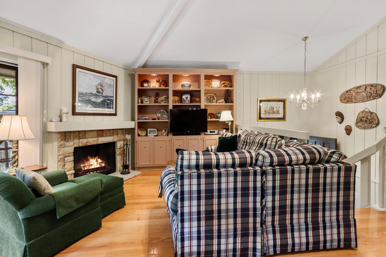 502 Tam O'Shanter DRIVE