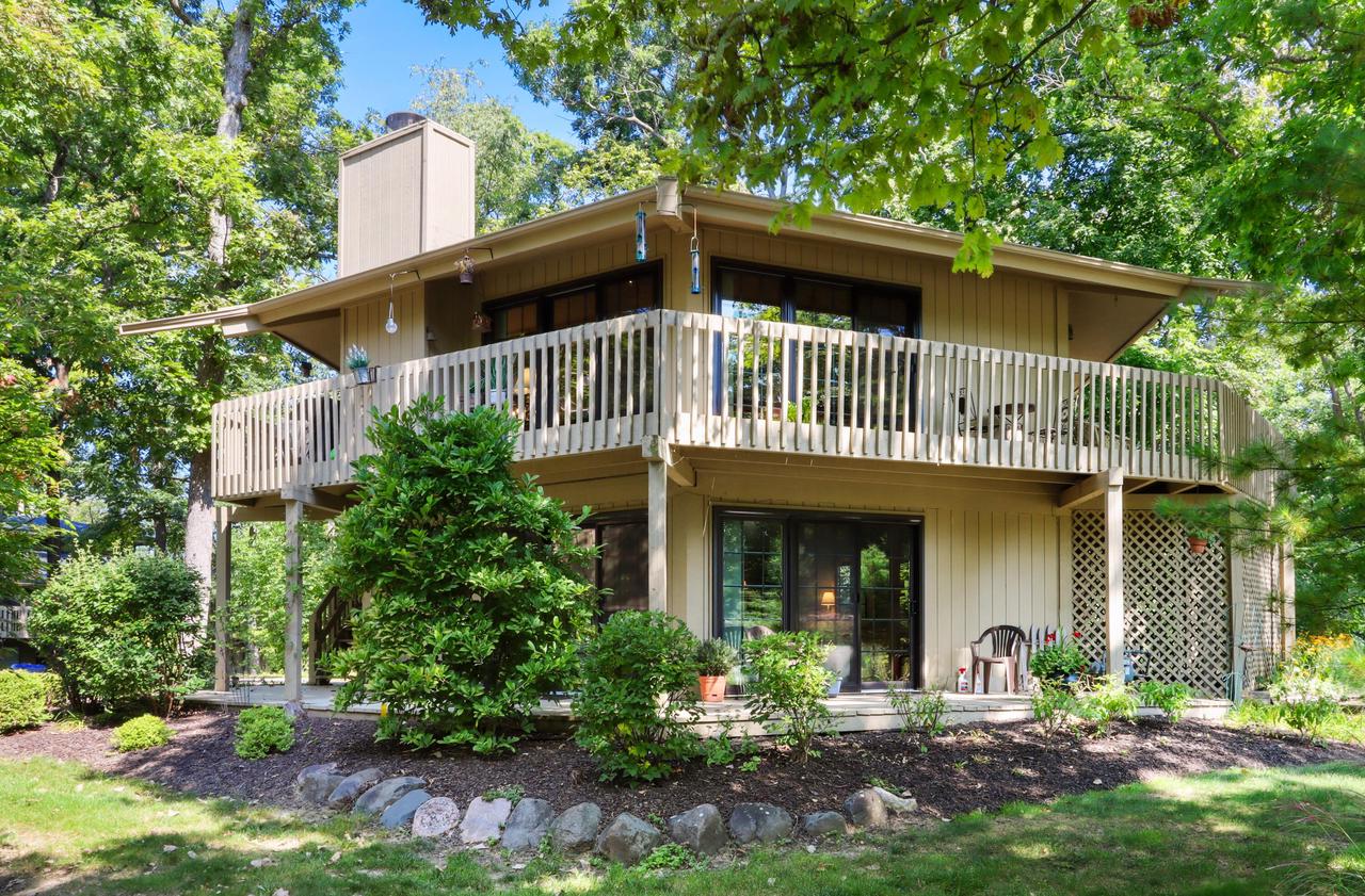 502 Tam O'Shanter DRIVE