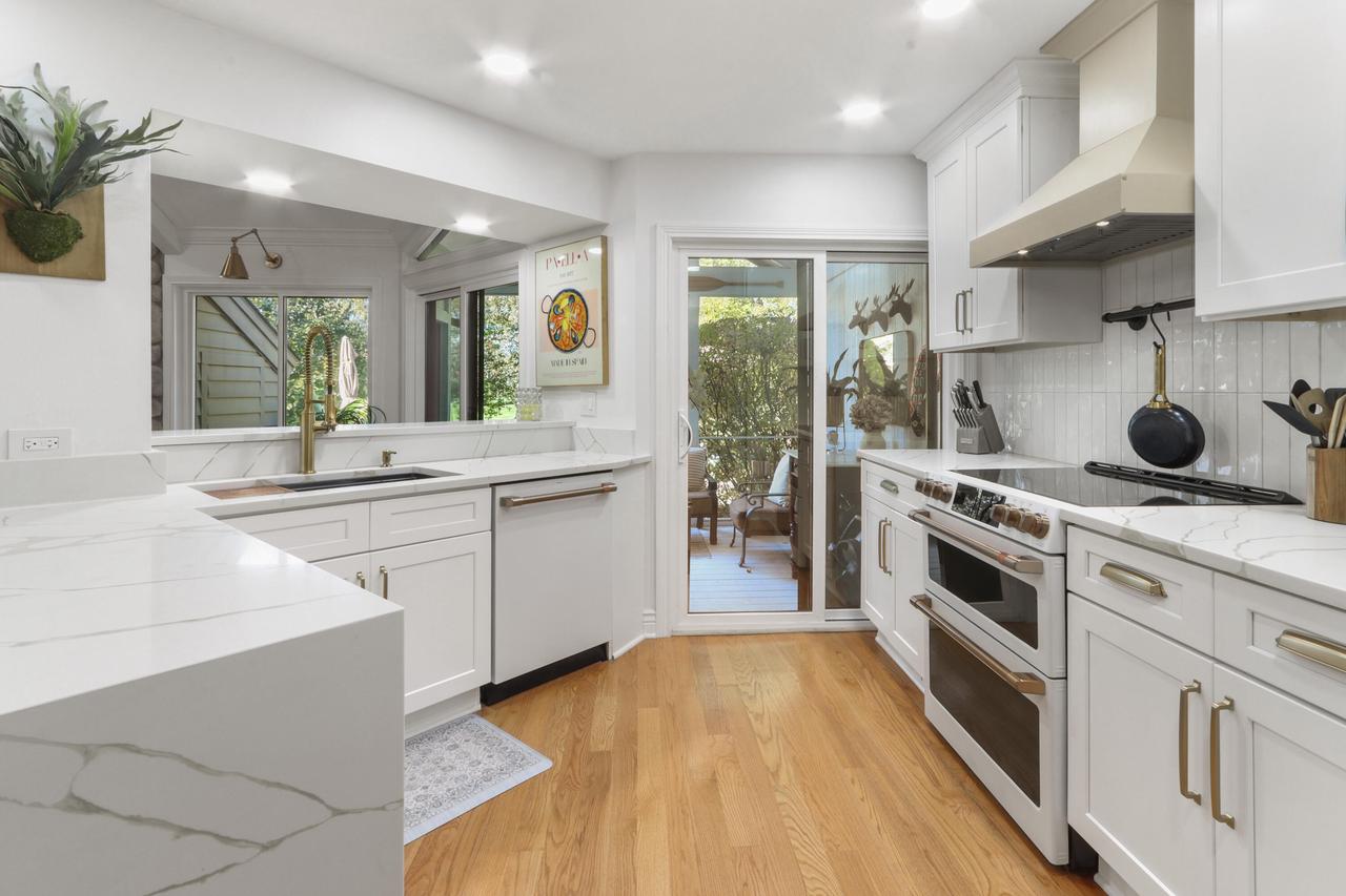 963 Duck Pond ROAD 963