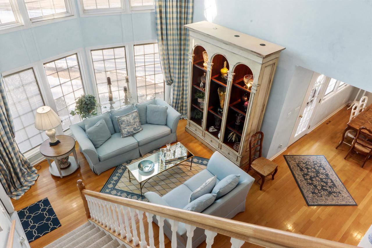 56 Rolling Green DRIVE