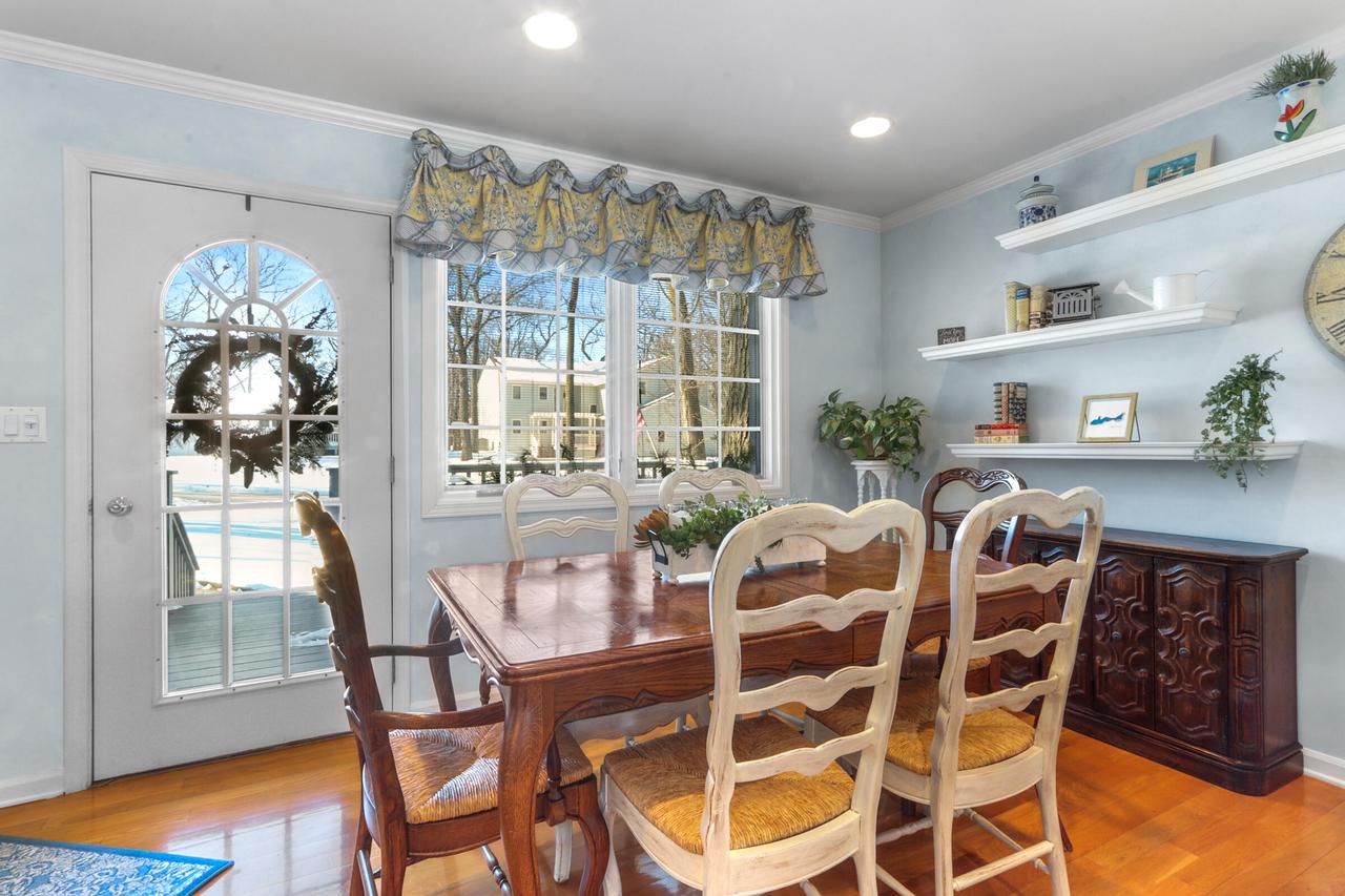 56 Rolling Green DRIVE