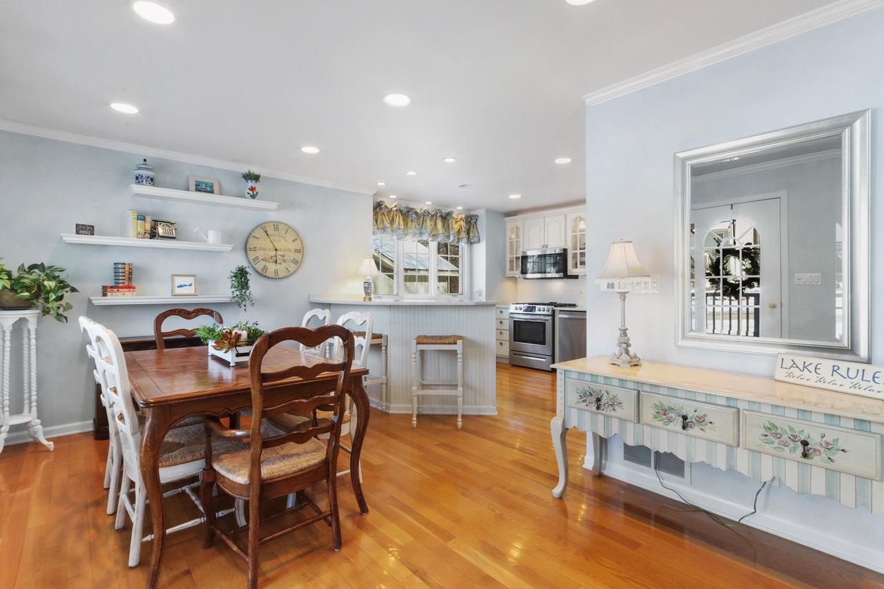 56 Rolling Green DRIVE