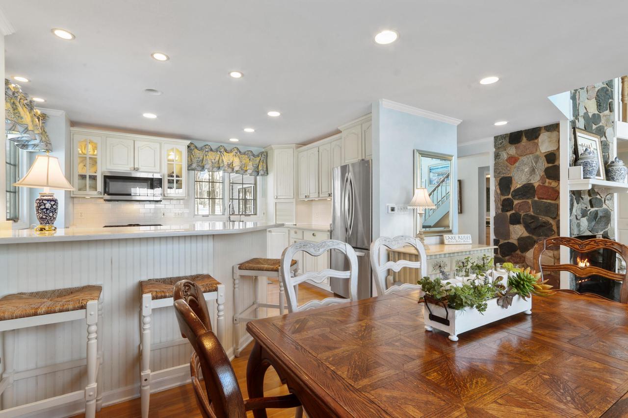 56 Rolling Green DRIVE