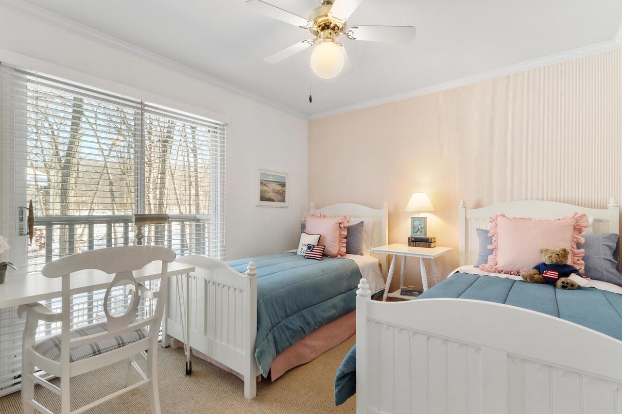 56 Rolling Green DRIVE