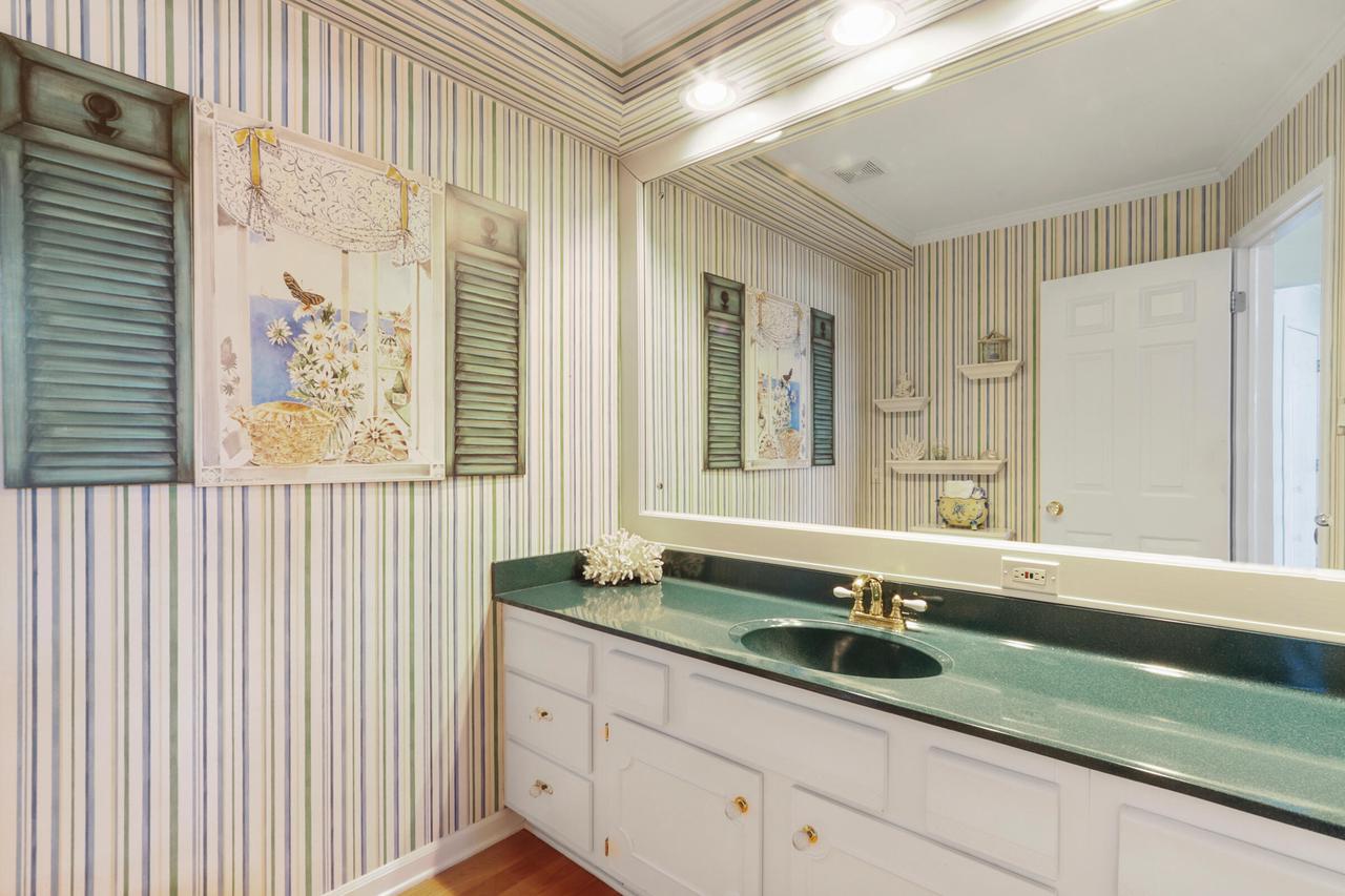 56 Rolling Green DRIVE