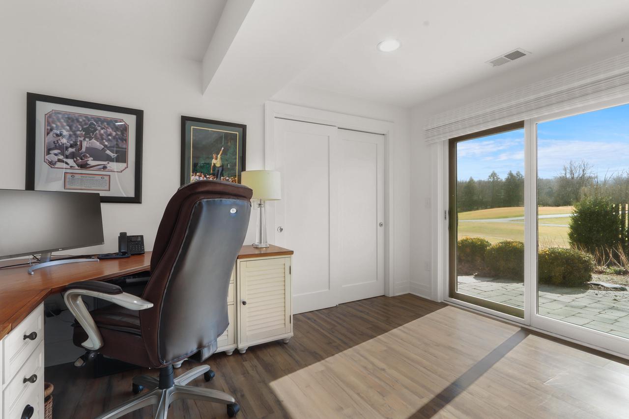 714 Thornridge COURT B