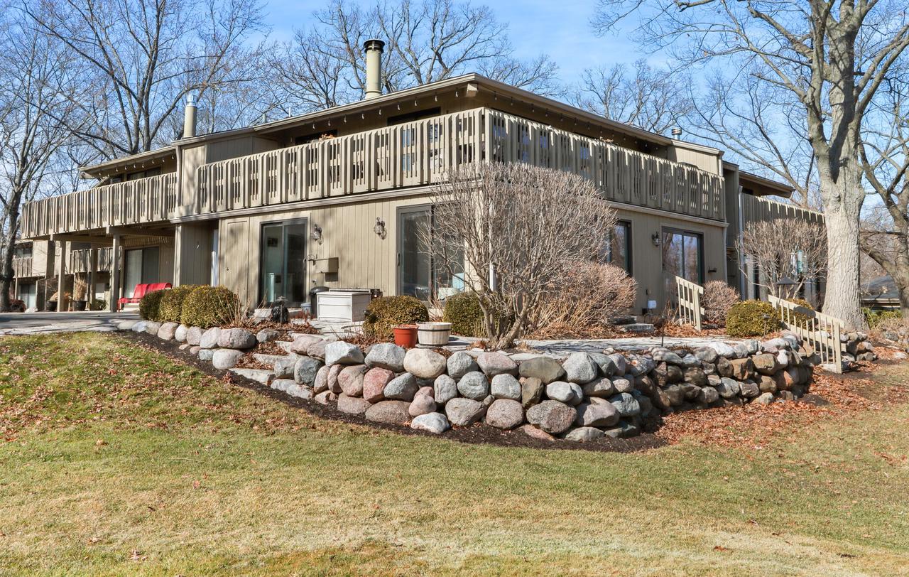 714 Thornridge COURT B