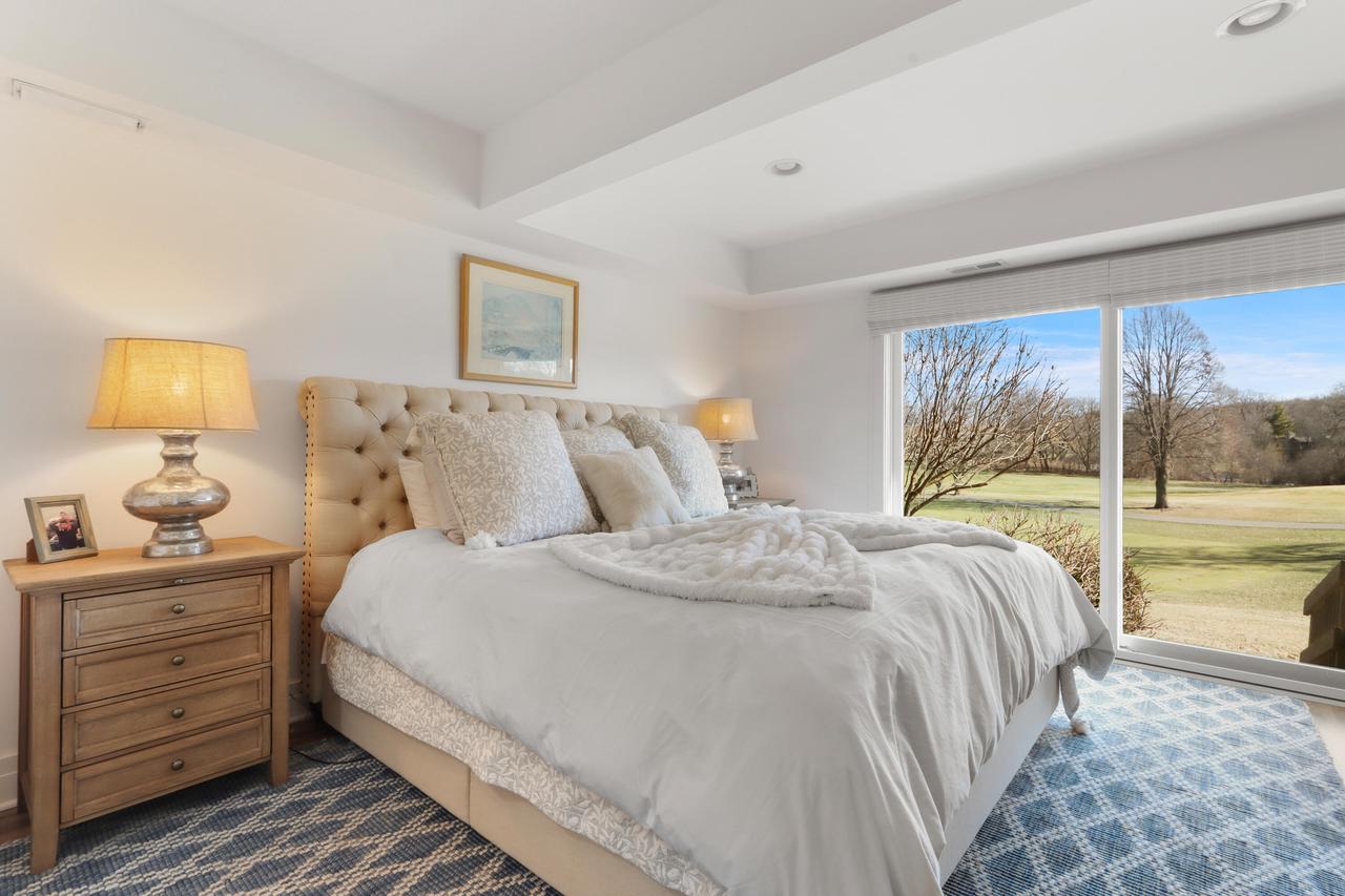 714 Thornridge COURT B