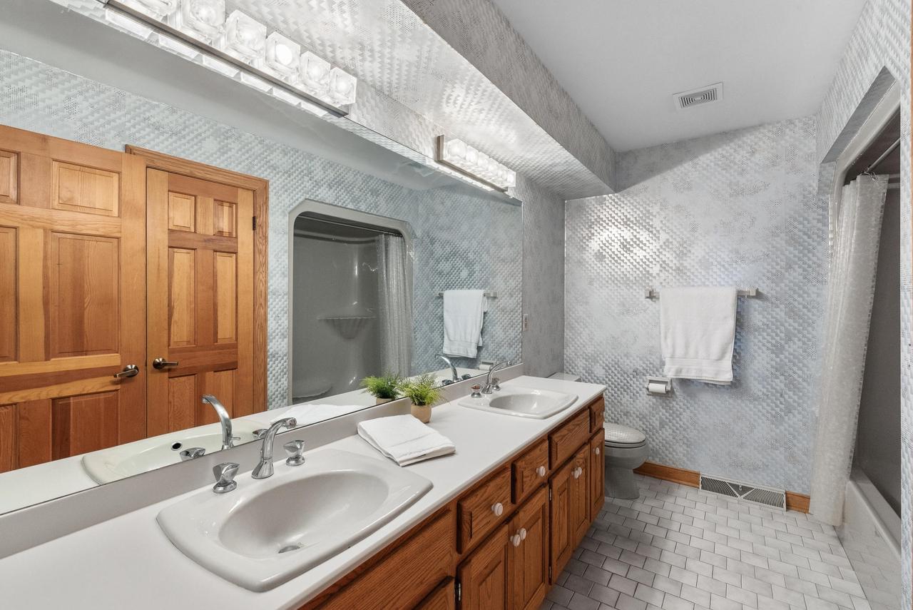 12605 North St Anne LANE