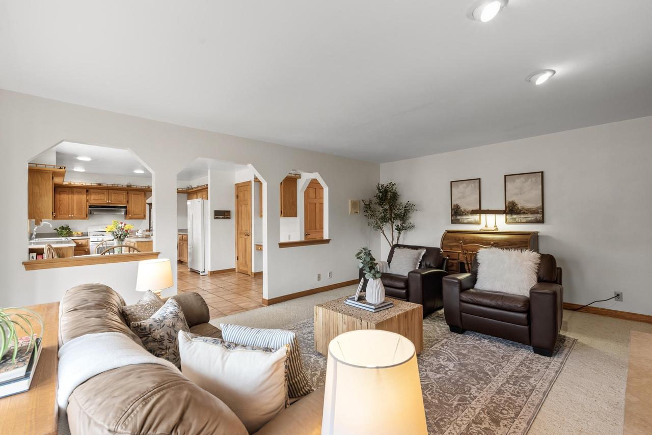 12605 North St Anne LANE