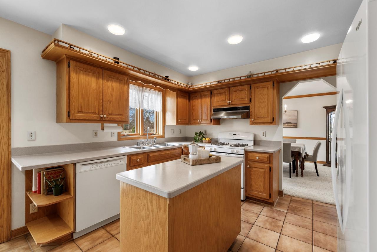 12605 North St Anne LANE