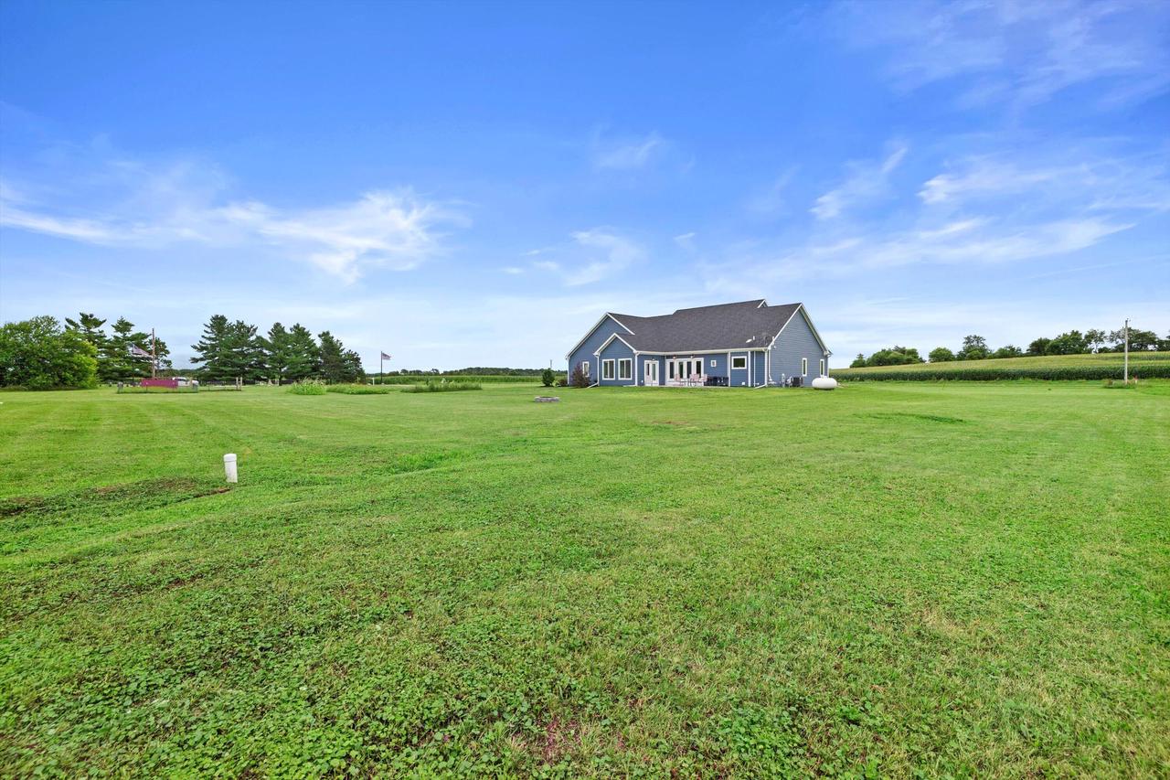 N1853 Clover ROAD