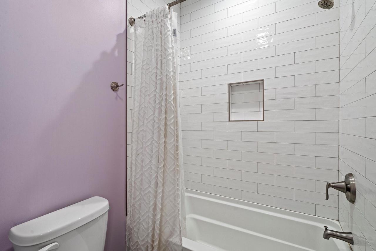 N1853 Clover ROAD