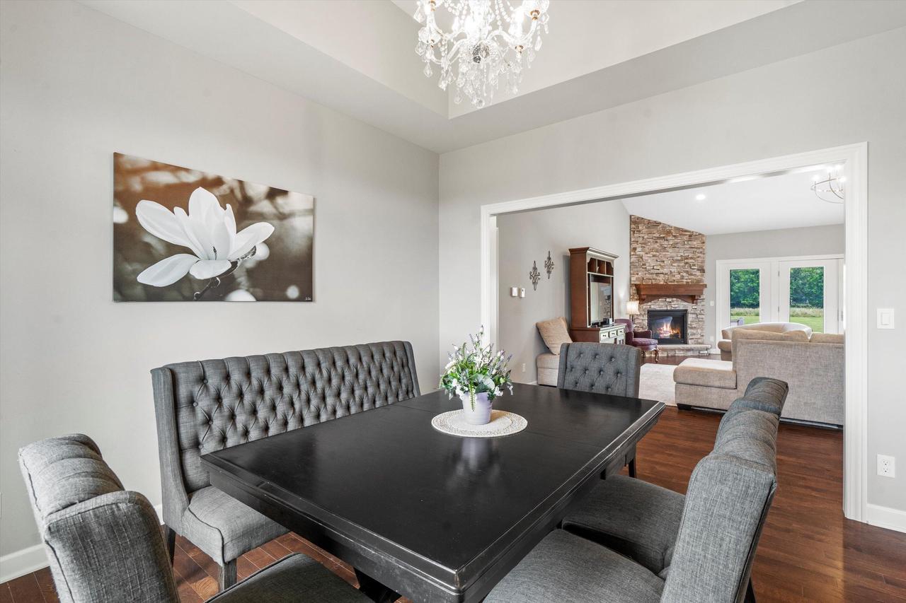 N1853 Clover ROAD