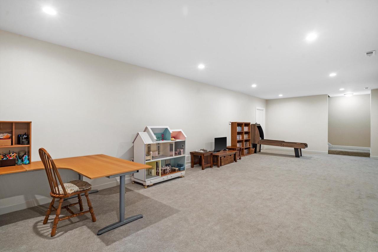 N1853 Clover ROAD