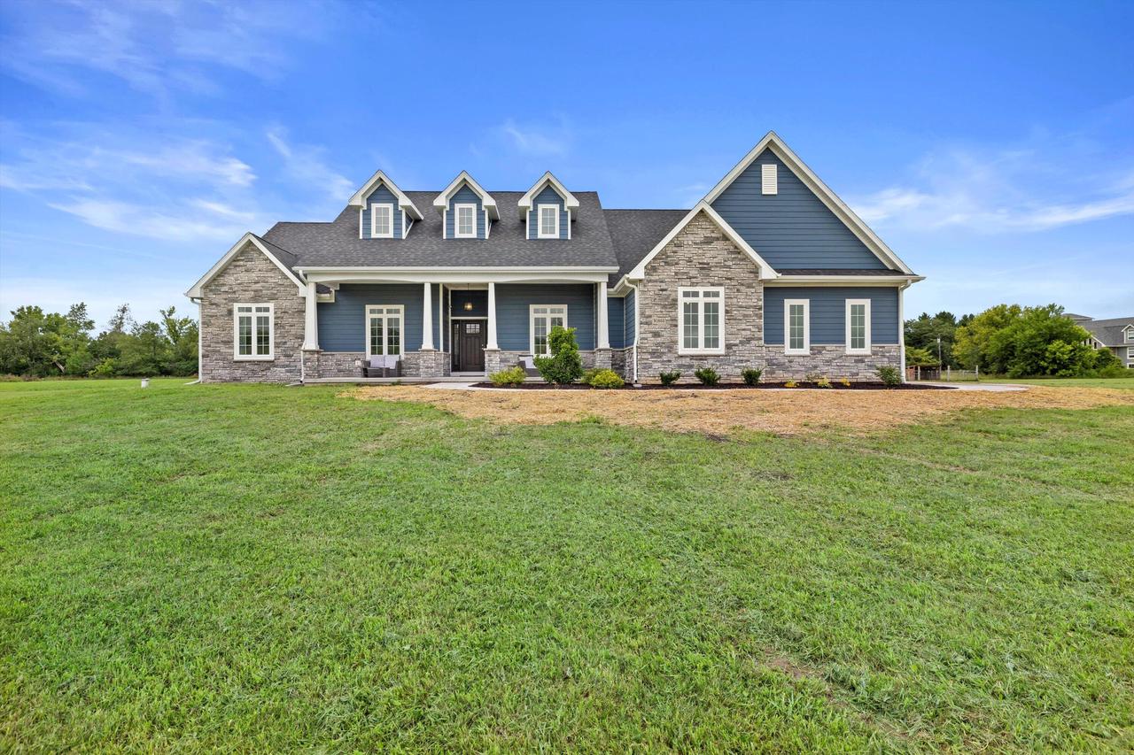 N1853 Clover ROAD