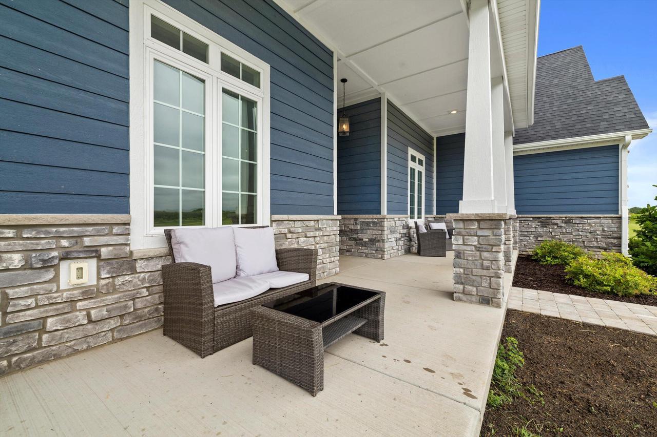 N1853 Clover ROAD