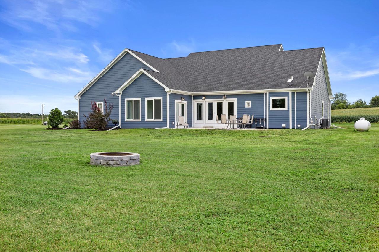 N1853 Clover ROAD