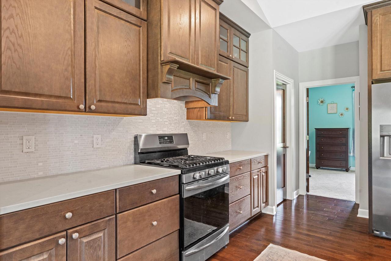 N1853 Clover ROAD