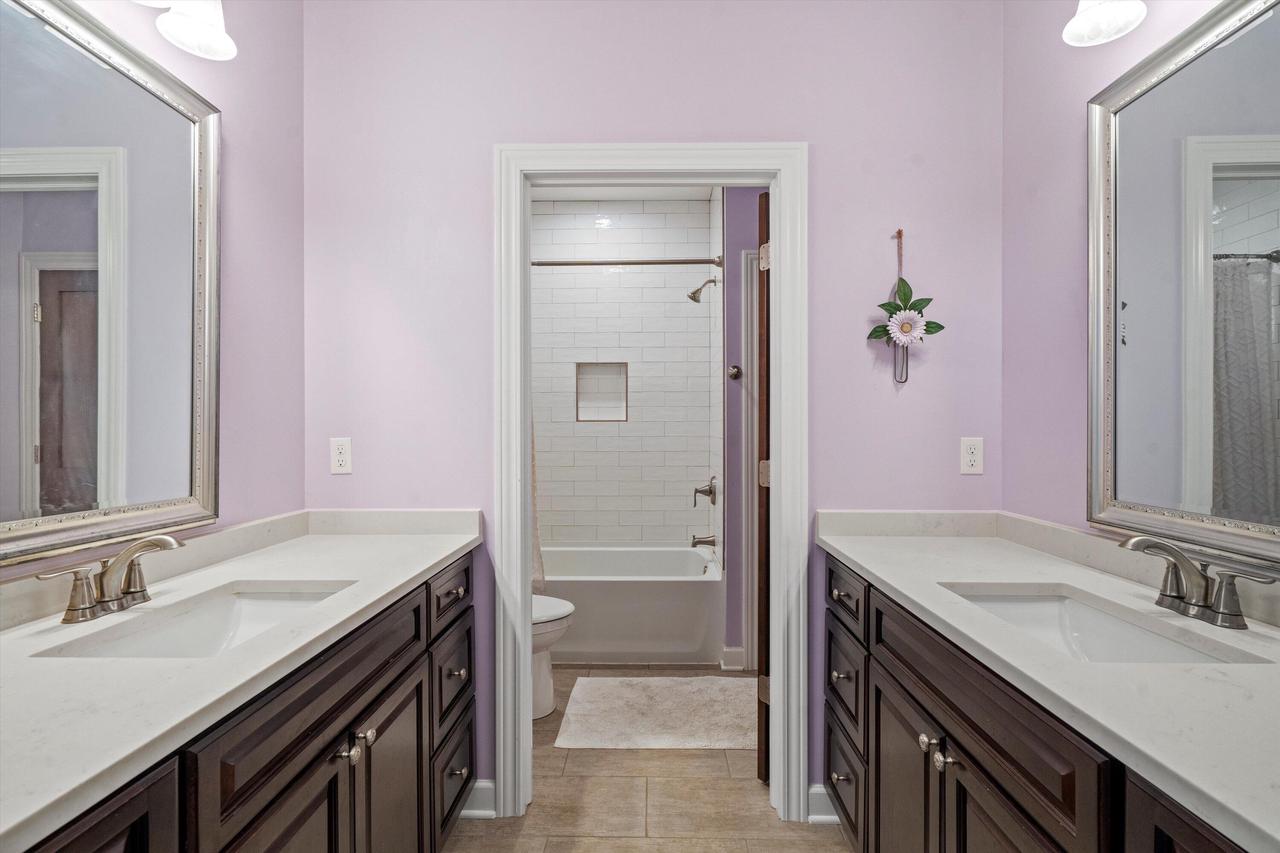 N1853 Clover ROAD