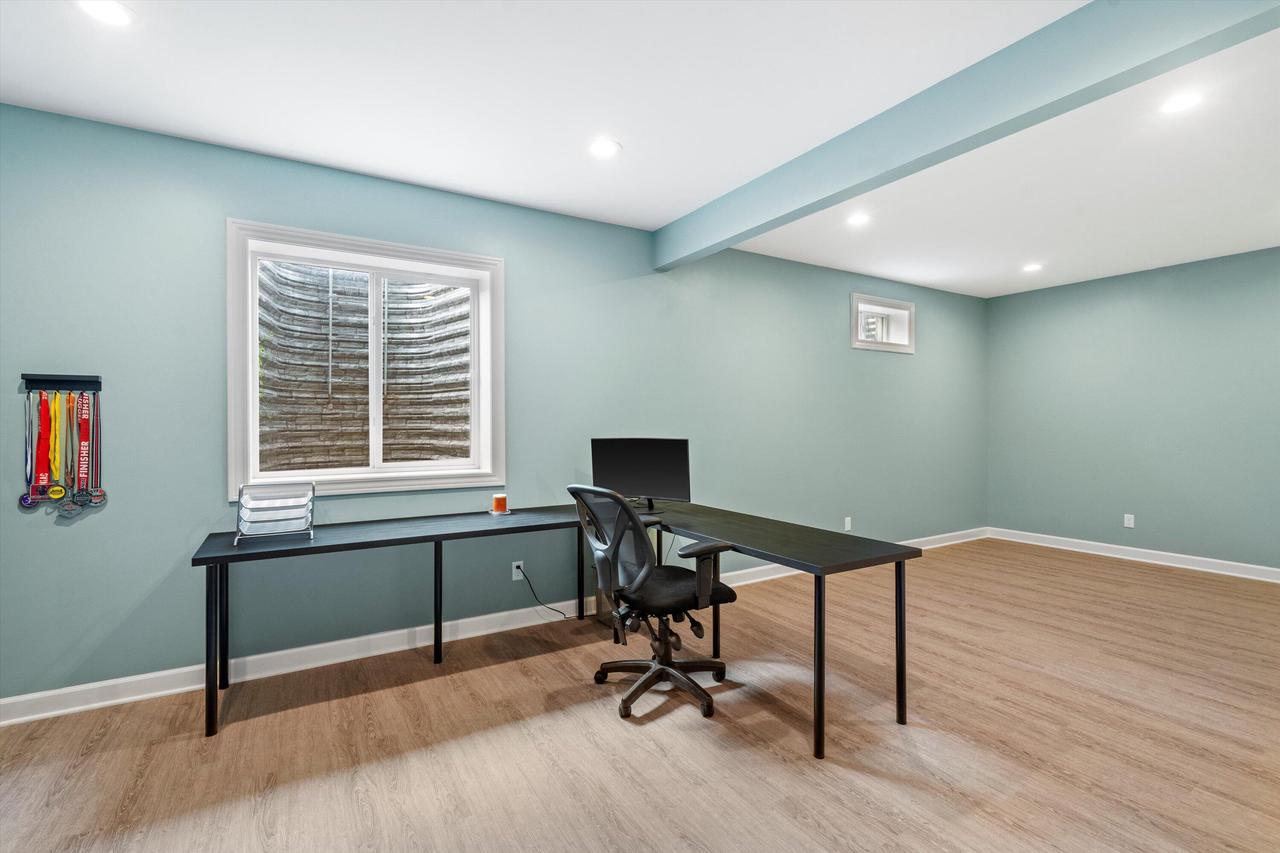 N1853 Clover ROAD