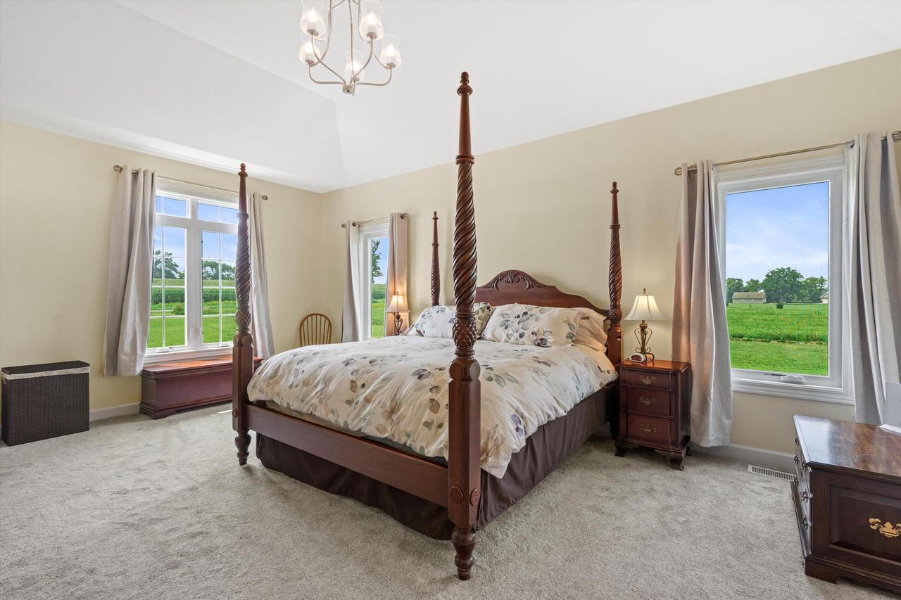 N1853 Clover ROAD