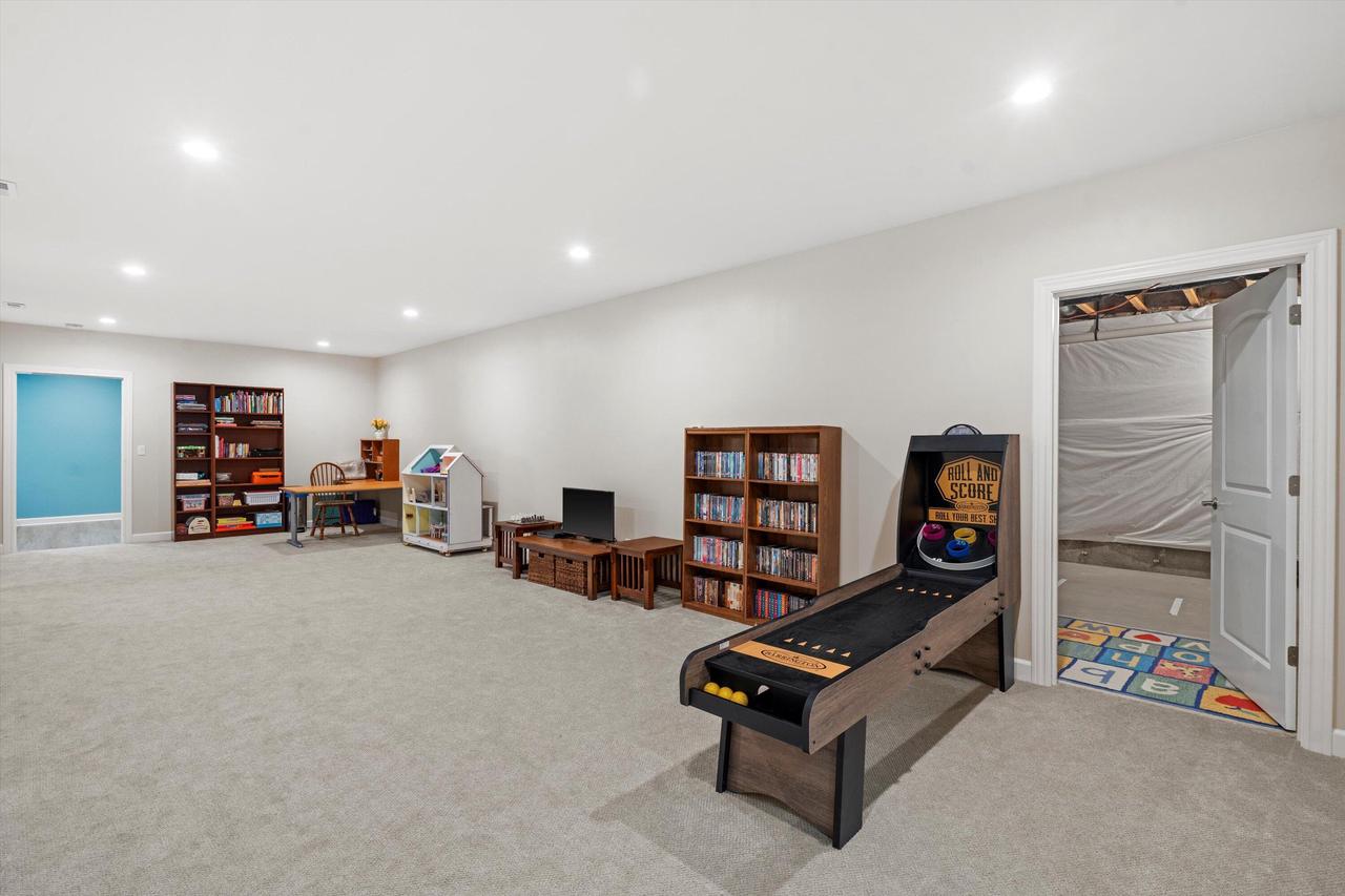 N1853 Clover ROAD