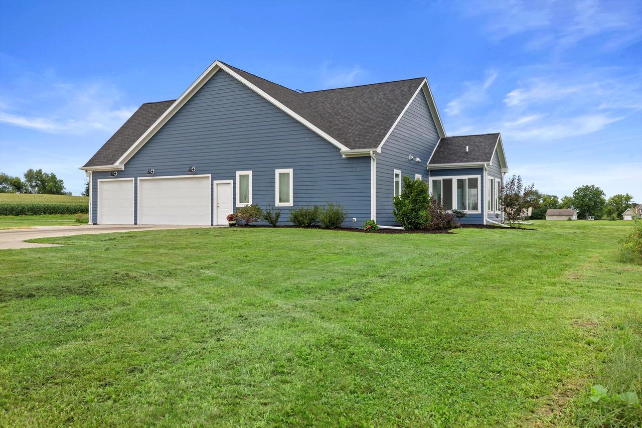 N1853 Clover ROAD