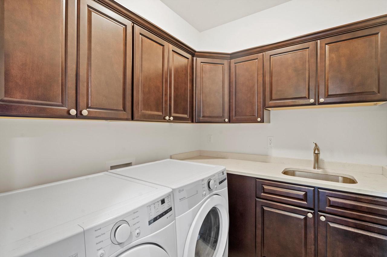 N1853 Clover ROAD