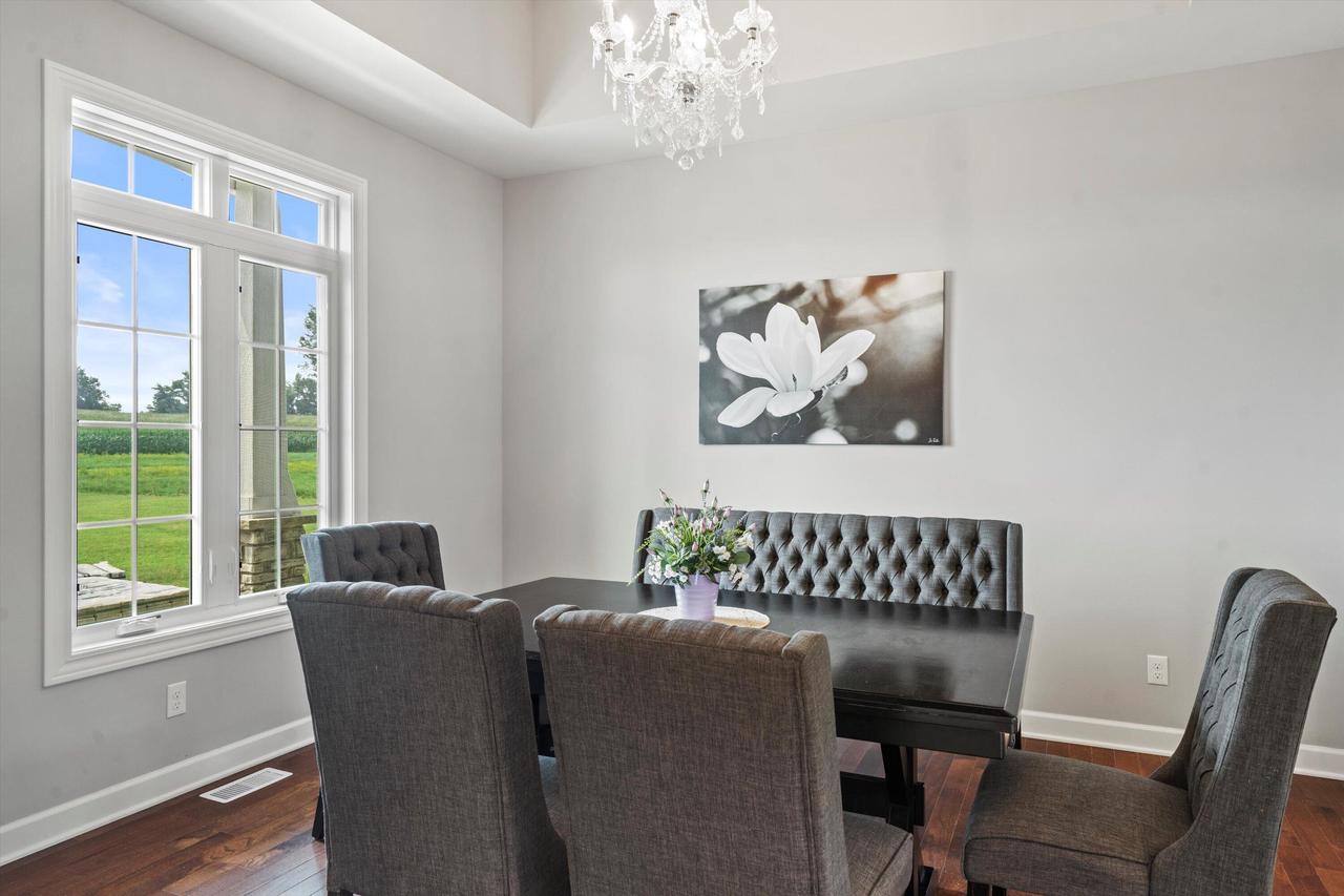 N1853 Clover ROAD