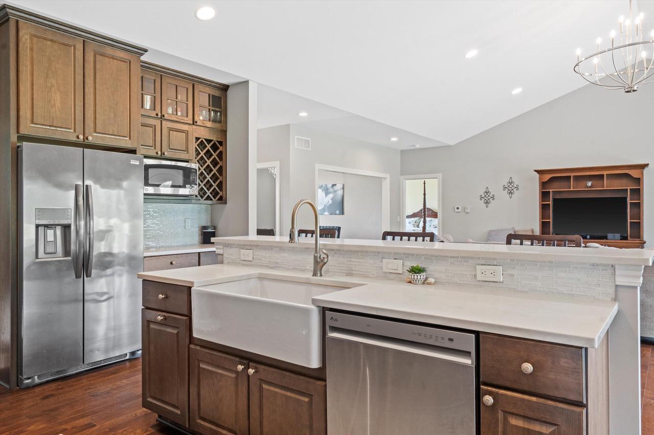 N1853 Clover ROAD