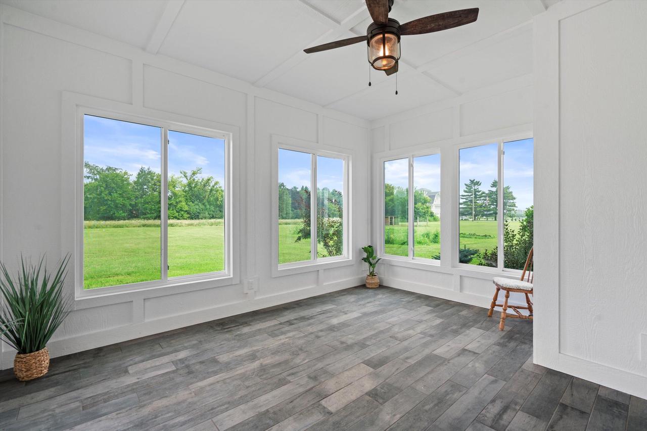 N1853 Clover ROAD