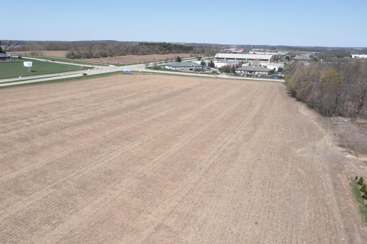 1103 South EDWARDS BOULEVARD