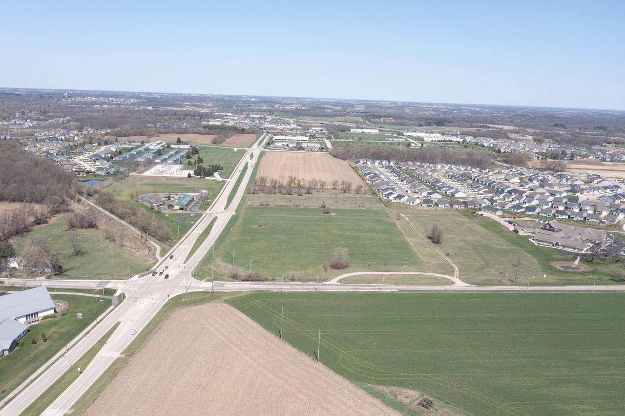 1103 South EDWARDS BOULEVARD